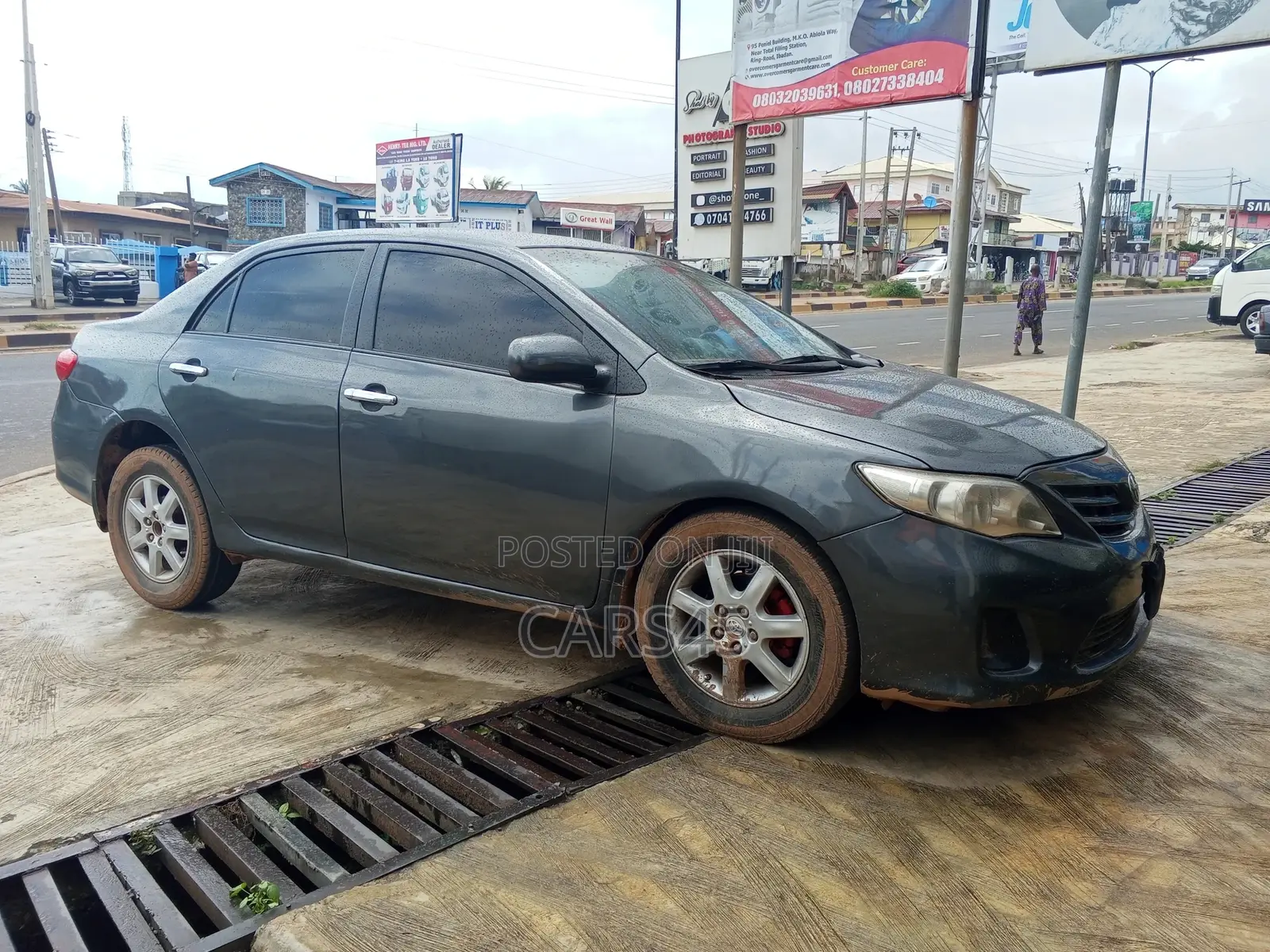Toyota Corolla 2011 Gray