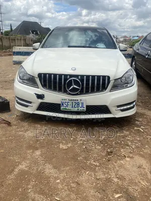 Mercedes-Benz C300 2010 White