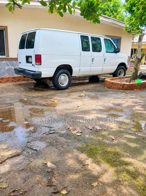 Ford E250 2000 White