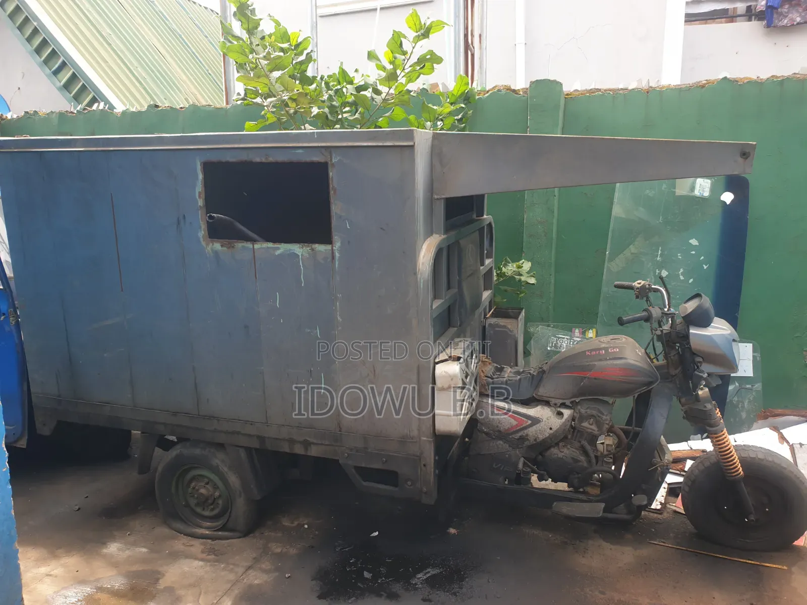Tricycle 2016 Gray