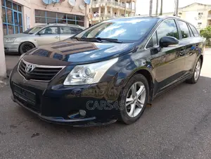 Toyota Avensis 2012 Black