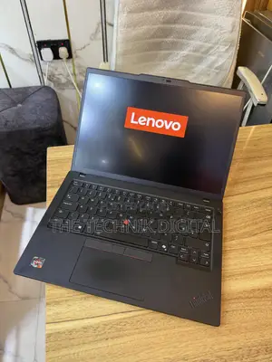 Laptop Lenovo ThinkPad T14 G4 8GB AMD Ryzen 7 SSD 1T