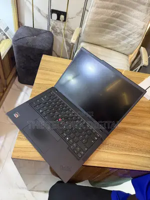 Laptop Lenovo ThinkPad T14 G4 8GB AMD Ryzen 7 SSD 1T