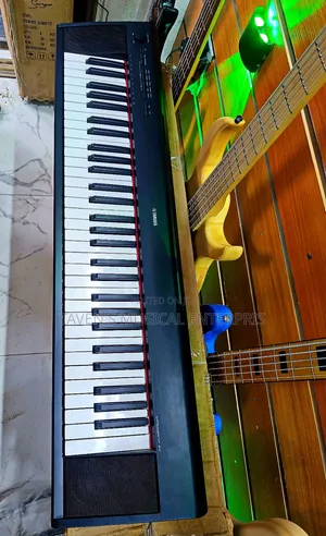 Yamaha Piaggero NP-12 Keyboard