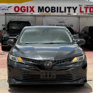 Toyota Camry LE FWD (2.5L 4cyl 8AM) 2018 Black