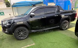 Toyota Hilux 2021 Black