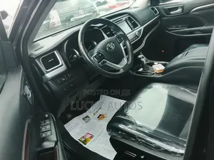 Toyota Highlander 2015 Black