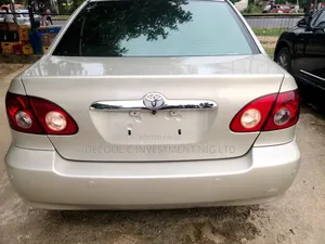 Toyota Corolla Sedan Automatic 2003 Gold