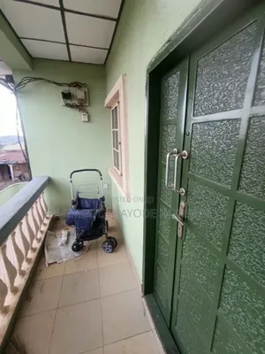 3bdrm Block of Flats in Kobiowu, Alakia for rent