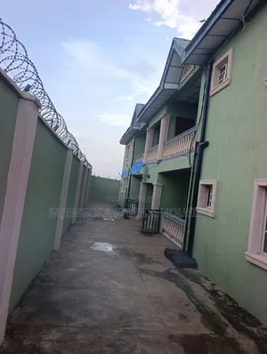 3bdrm Block of Flats in Kobiowu, Alakia for rent