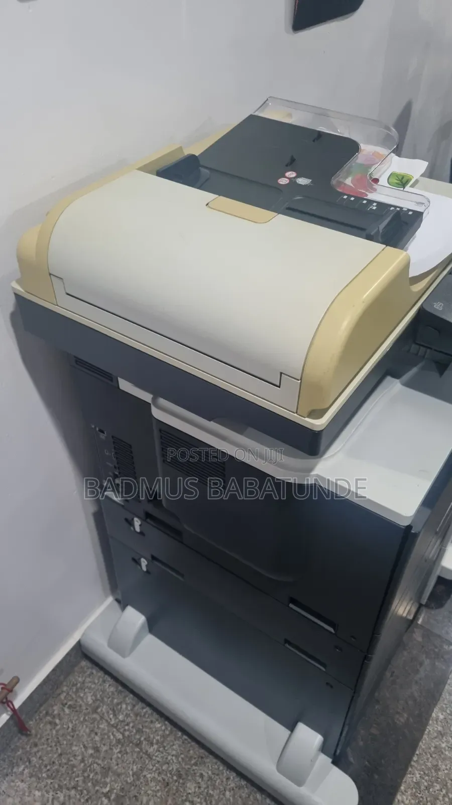 HP laserJet 700 Color MFP M775