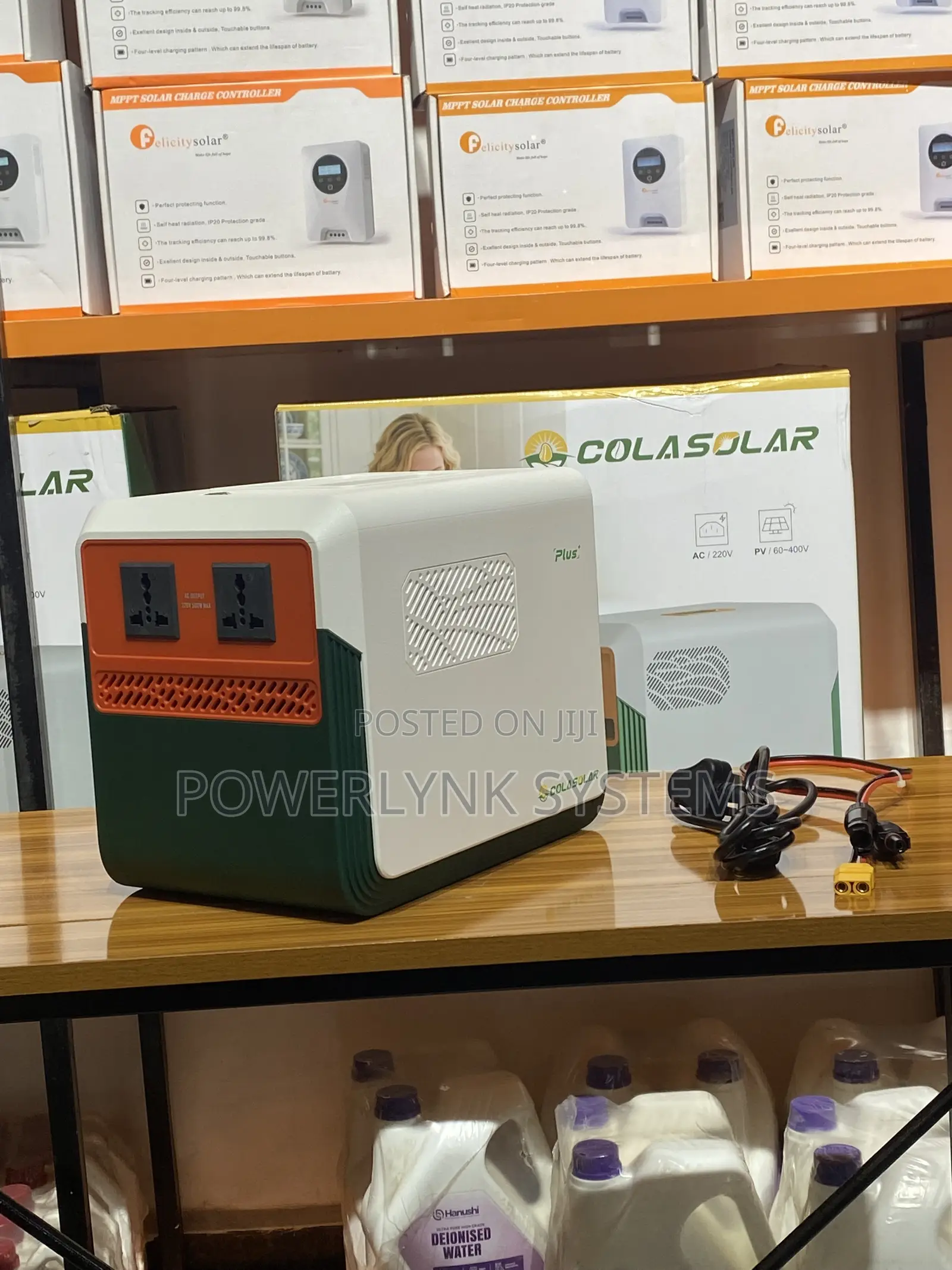 Cola Solar 1000 Plus Solar Generator