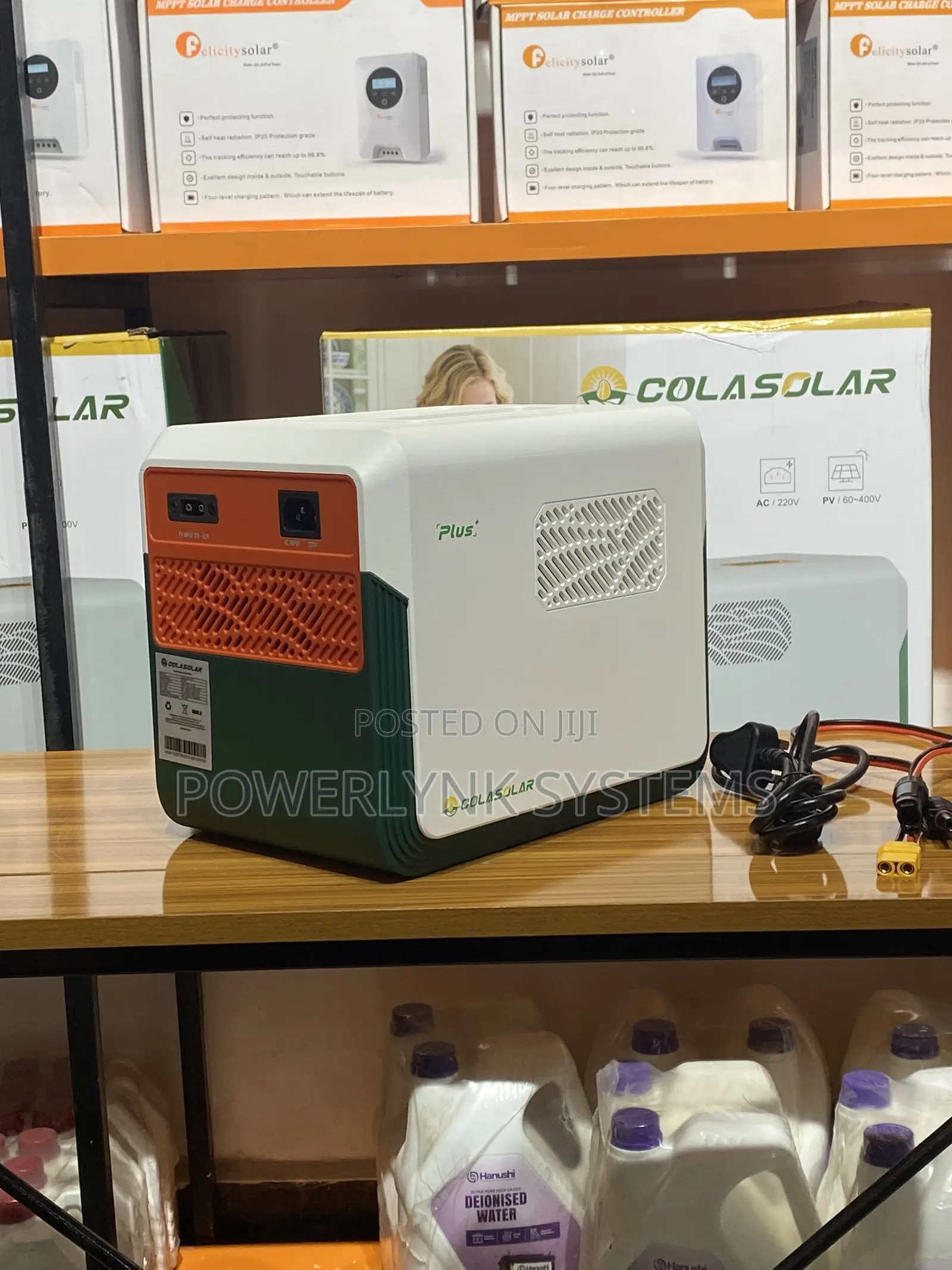 Cola Solar 1000 Plus Solar Generator