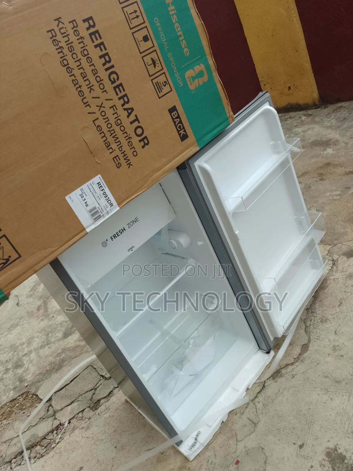 Hisense 90L Compact Fridge – Low Power Consumption