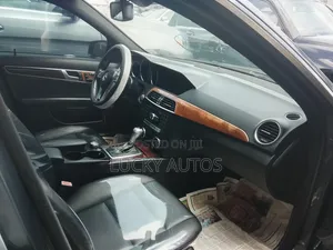 Mercedes-Benz C300 2014 Gray