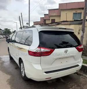 Toyota Sienna 2015 White