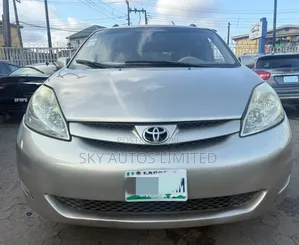 Toyota Sienna XLE Limited 2007 Gold
