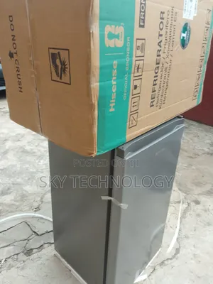 Hisense 90L Refrigerator – Neat, Clean Working Perfectly