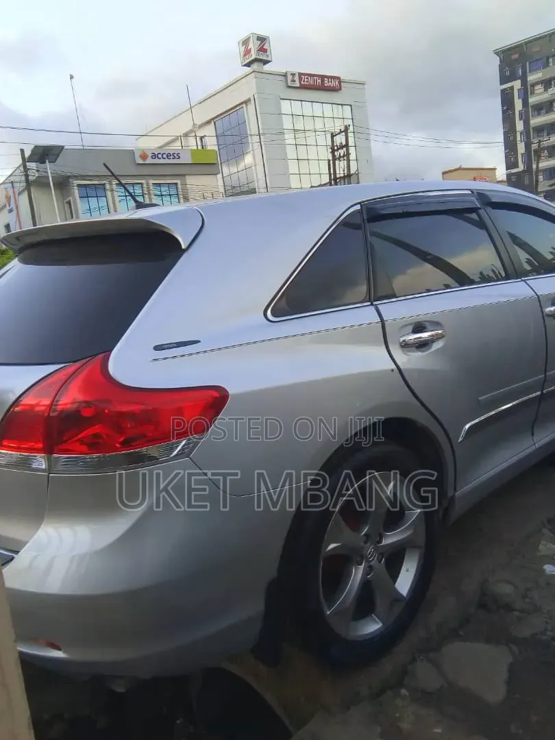 Toyota Venza V6 2009 Silver