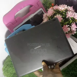Lenovo Tab E10 16 GB Black