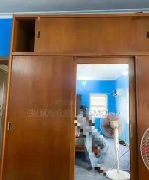 Big Sliding Wardrobe With Mirror