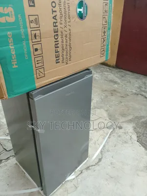 Hisense 90L Refrigerator – Reliable Cooling, Energy Efficient