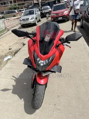 Honda CBR 2014 Red