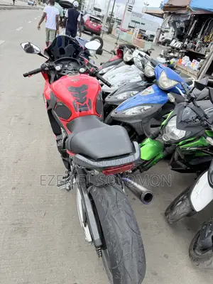 Honda CBR 2014 Red