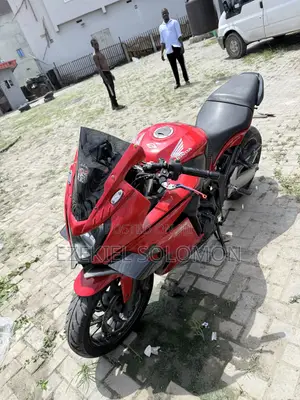 Honda CBR 2014 Red