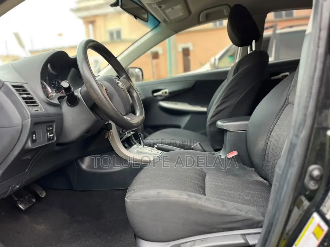 Toyota Corolla 2012 Black