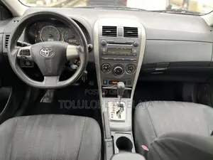 Toyota Corolla 2012 Black