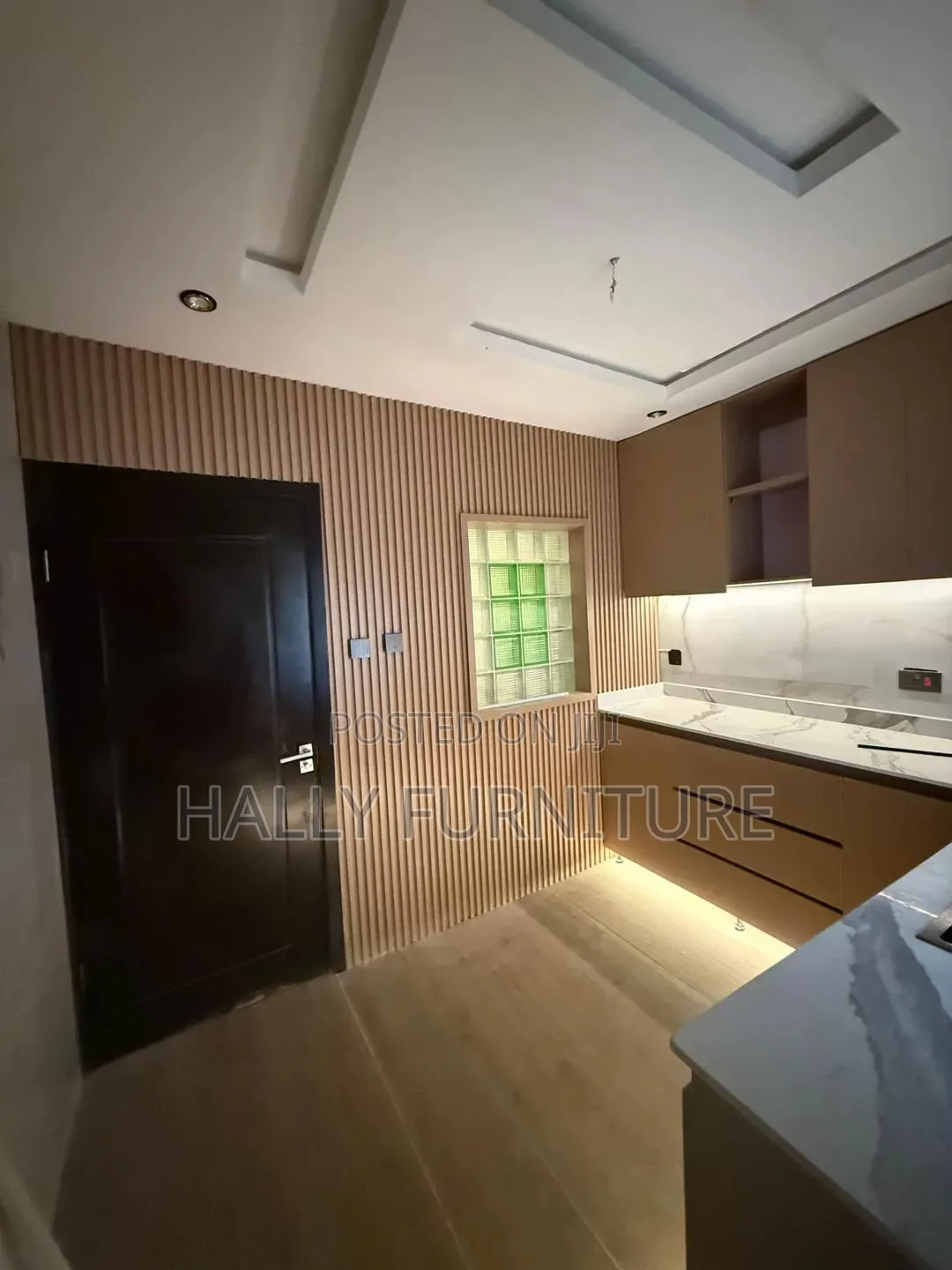 Kitchen Cabinets and Cladding