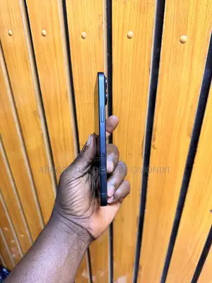 Apple iPhone 16 Plus 128 GB Black