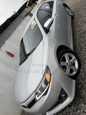 Toyota Camry SE 4dr Sedan (2.5L 4cyl 6A) 2012 Silver