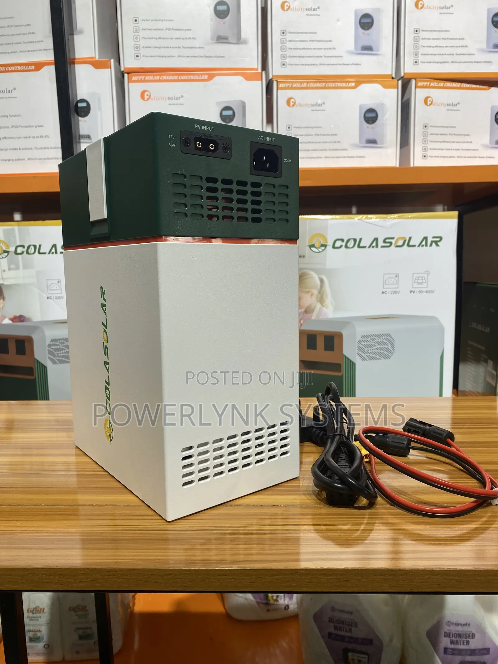 Cola Solar 1000 Solar Generator