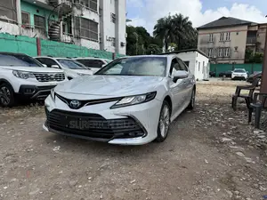 Toyota Camry 2022 White