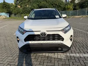 Toyota RAV4 XLE Premium FWD 2020 White