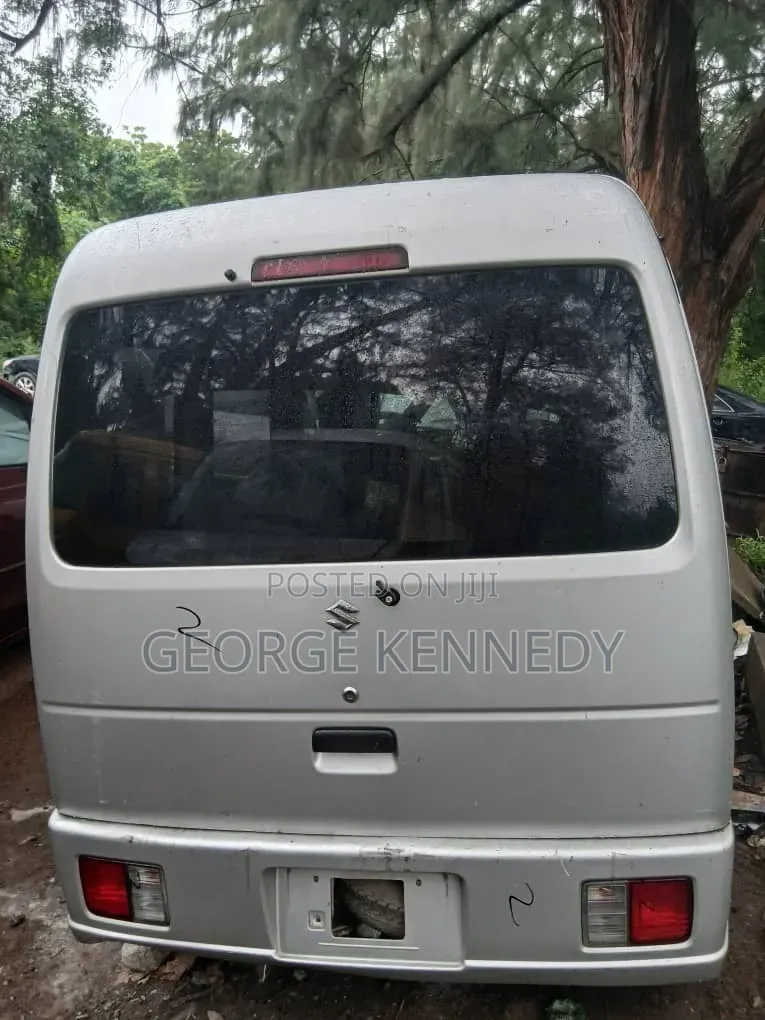 Suzuki Every 2012