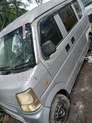 Suzuki Every 2012