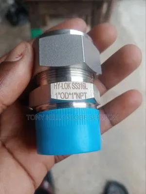 1" HY-LOK NPT Straight Connector