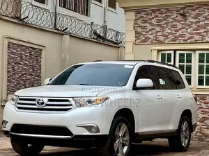 Toyota Highlander SE 3.5L 4WD 2013 White