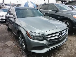 Mercedes-Benz C300 2016 Gray