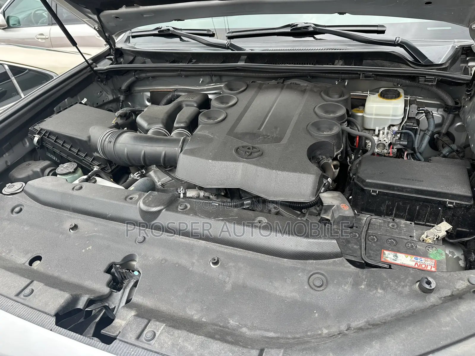 Toyota 4-Runner 2015 Silver