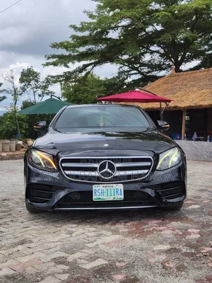 Mercedes-Benz E300 2016 Black