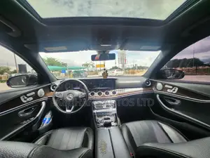 Mercedes-Benz E300 2016 Black