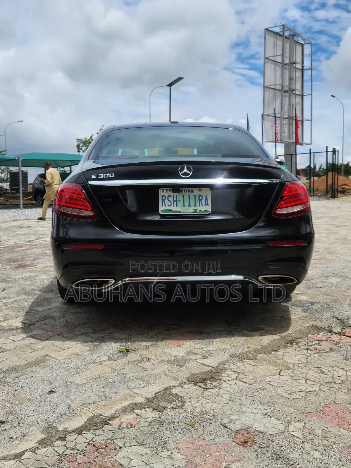 Mercedes-Benz E300 2016 Black
