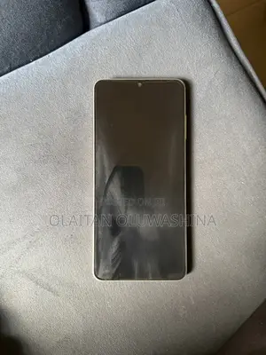 Samsung Galaxy A06 64 GB Gold