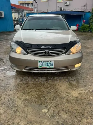 Toyota Camry 2005 Gold