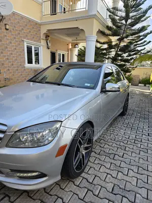 Mercedes-Benz C300 2010 Silver