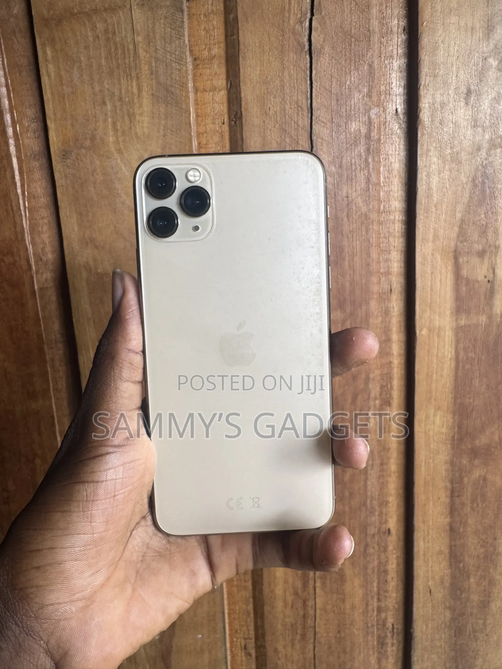 Apple iPhone 11 Pro Max 64 GB Gold